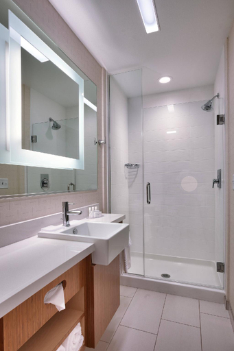 Bathroom 3, SpringHill Suites by Marriott Coeur d'Alene, Kootenai