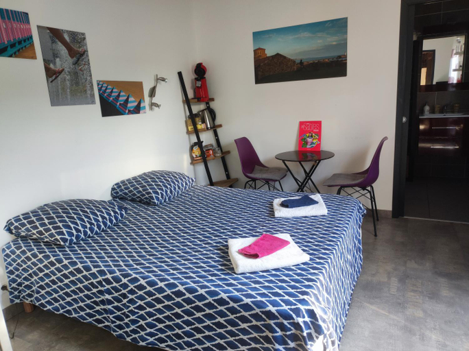 Others 2, Chambre et salle d'eau dans dependance 20 m2, velos, Vendée