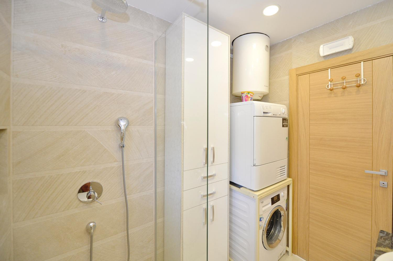 Bathroom 3, Apartmani PROVA