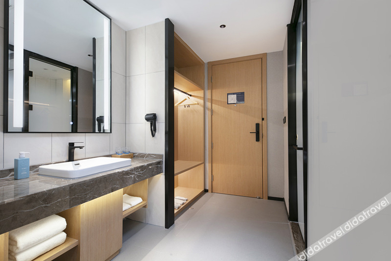 Bathroom 3, Starway Hotel Kaifeng Xiangfu District, Kaifeng
