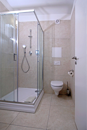 Bathroom 3, Ikaros Hotel Bratislava, Bratislava II
