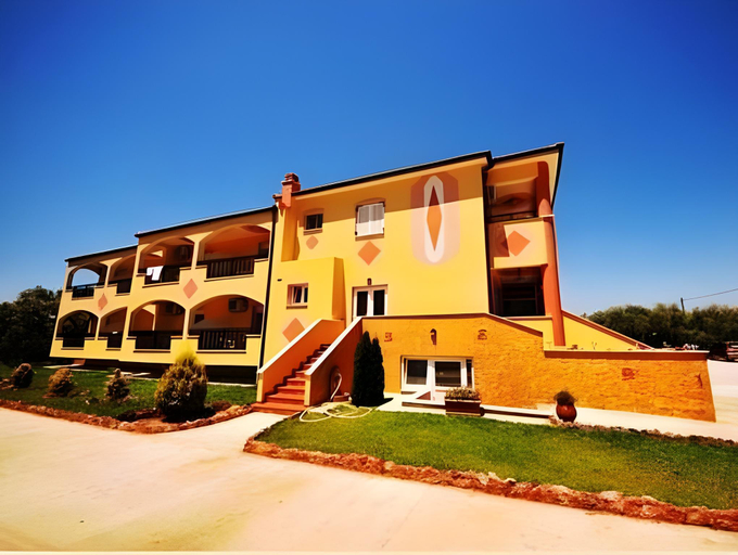 Others 2, Iraklis Hotel, East Macedonia and Thrace