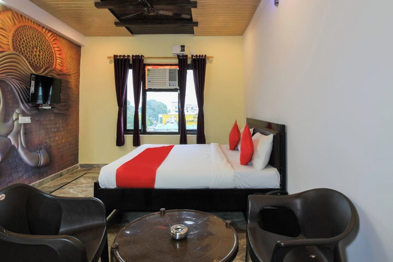 Bedroom 2, Hotel Mehraz, Nainital