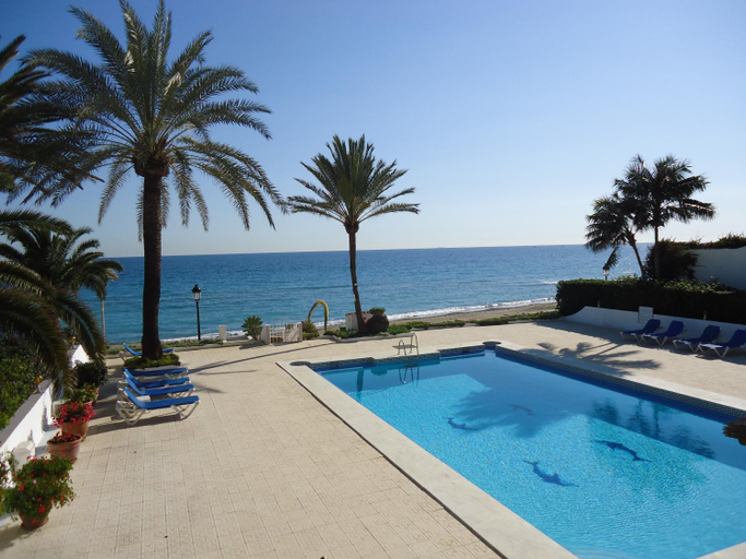 Others 4, VILLA OVERLOOKING BEACH , Central, quiet, parking, swimming pool, Málaga