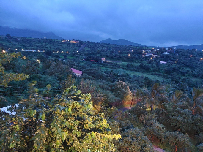 Others 4, The Four Winds House, Nashik