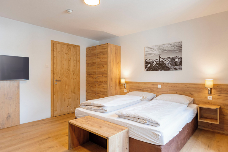 Bedroom 4, Bergresort Tauernblick by ALPS RESORTS, Zell am See