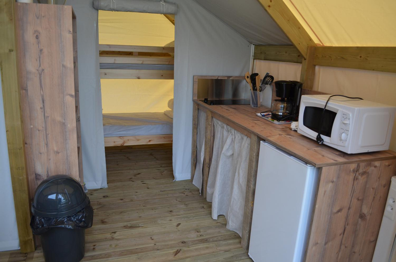 Others 2, Camping de Saverne, Bas-Rhin