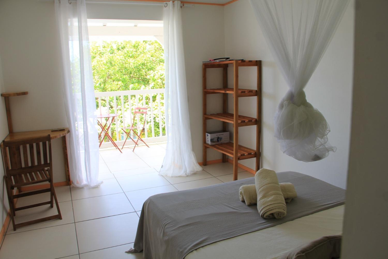 Others 4, Villa Kajou, Sainte-Anne