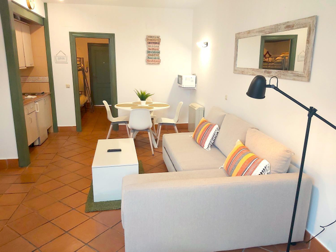 Others 5, Bed and Snow Family Apartments, Granada