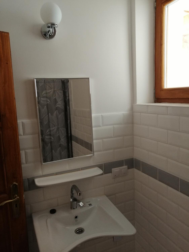 Bathroom 3, Zempleni Tunderkert vendeghaz, Sátoraljaújhely