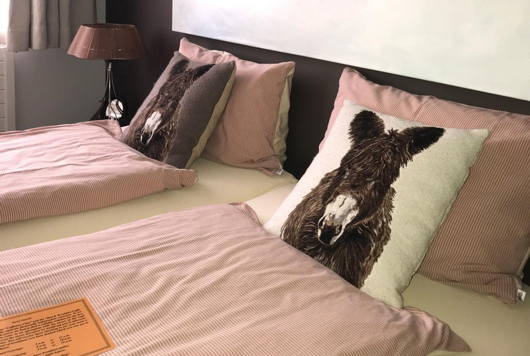 Bedroom 1, B&B Caffetino-Vino, Horgen