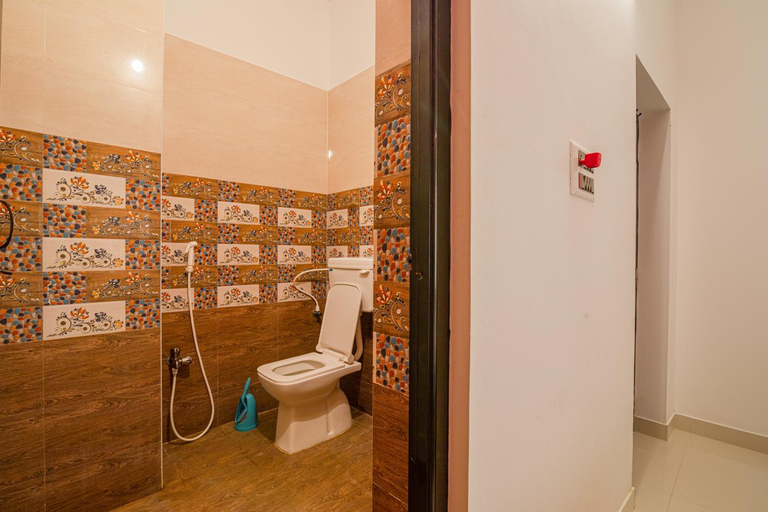 Others 5, Maison Annai, Viluppuram