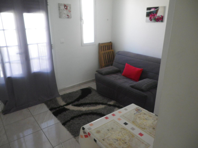 5, IMMEUBLE NEBOT, Grand-Bourg