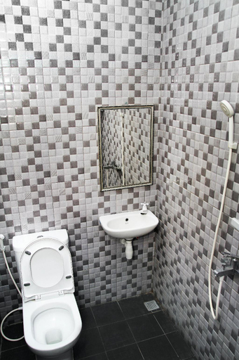 Bathroom 4