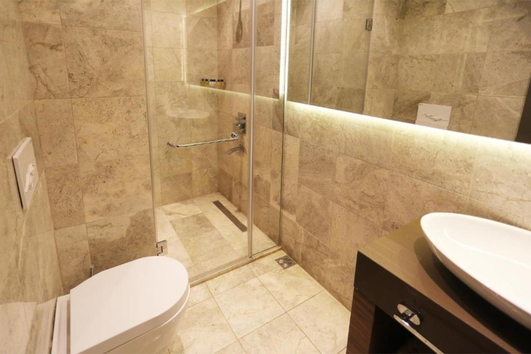 Bathroom 5, Taksim Premium Hotel, Beyoğlu