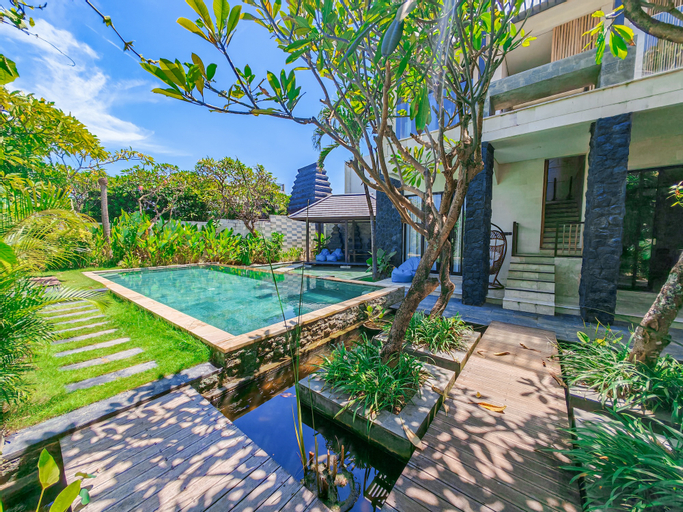 Swimming Pool 17