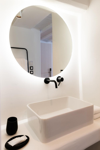 Bathroom 3, Ryous Mykonos, South Aegean