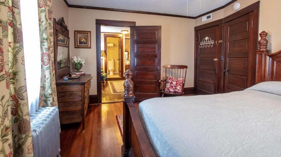 Bedroom 2, 1913 Badin Inn, Stanly
