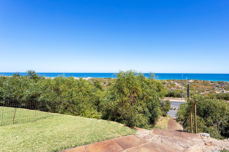 Exterior & Views 5, Scarborough Beachlife Apartment - Executive Escapes, Stirling