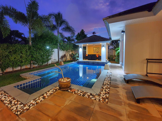 Others 5, Lipa Talay Hok, Ko Samui
