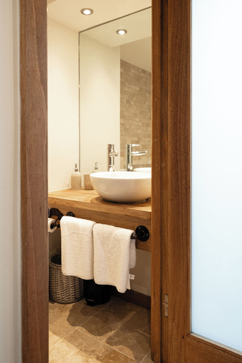 Bathroom 3, Coach House - Lovely Home in Cheltenham, Gloucestershire