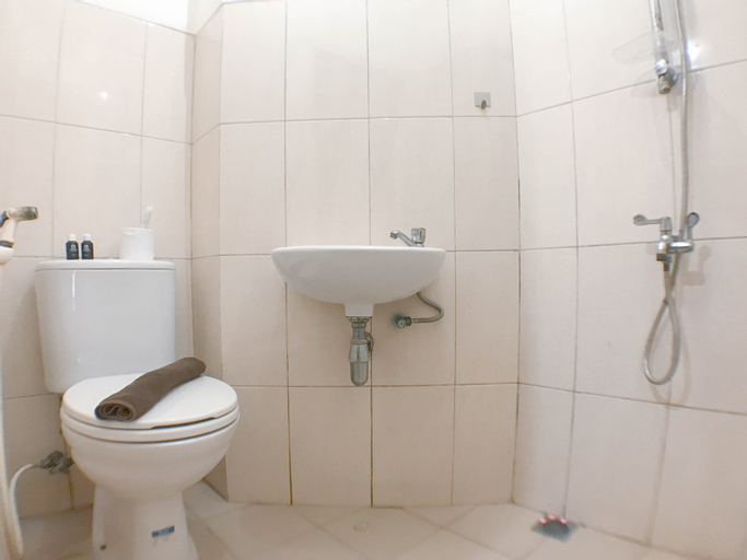 Bedroom 2, Wonderful 1BR without Livingroom at Pavilion Permata Apartment By Travelio, Surabaya