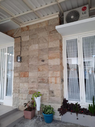 Villa Blossom Kayana Regency E7, Malang