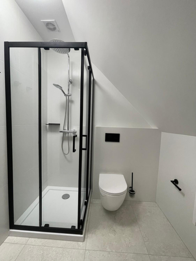 Others 3, RESET INN, Lesko