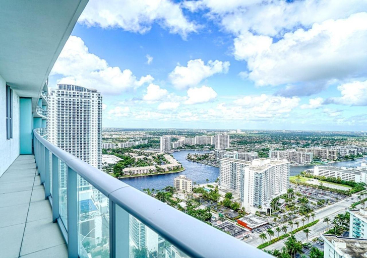 Others 4, Lyfe Resort on Miami Hollywood BeachFront by MRA, Broward