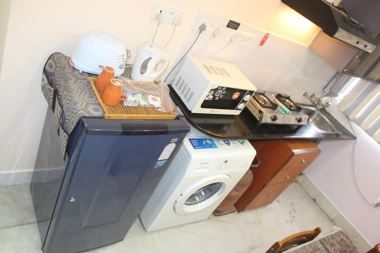 Others 4, Service Apartments Park Street, Kolkata