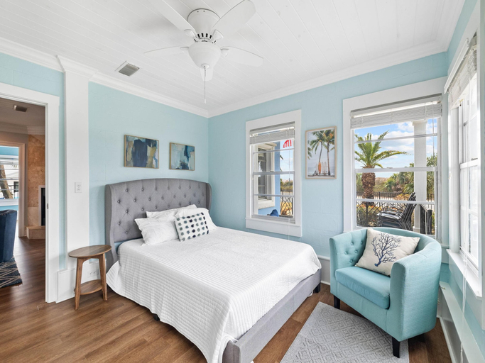Bedroom 2, Private Paradise on Front Beach Rd by Resort Collection, Bay