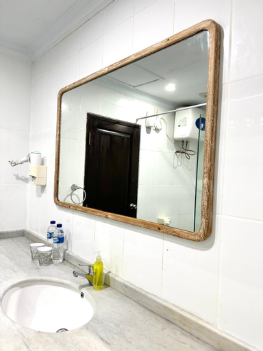 Bathroom 9