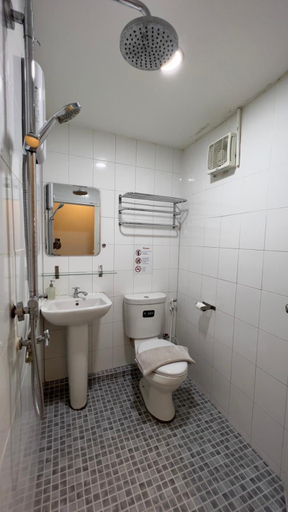 Bathroom 8
