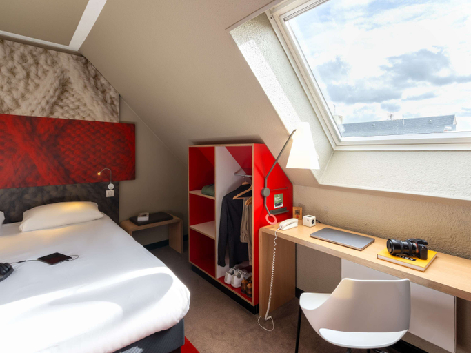 Bedroom 2, ibis Épernay Centre-Ville, Marne
