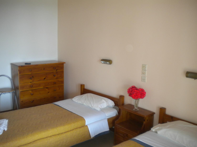 Others 5, Akropolis studios, Ionian Islands
