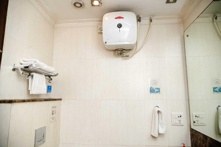 Bathroom 4, Vamsor Heights, Gurgaon