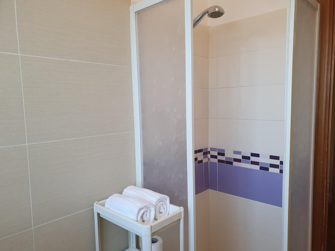Bathroom 4, Temporary Home Silvi 3, Teramo