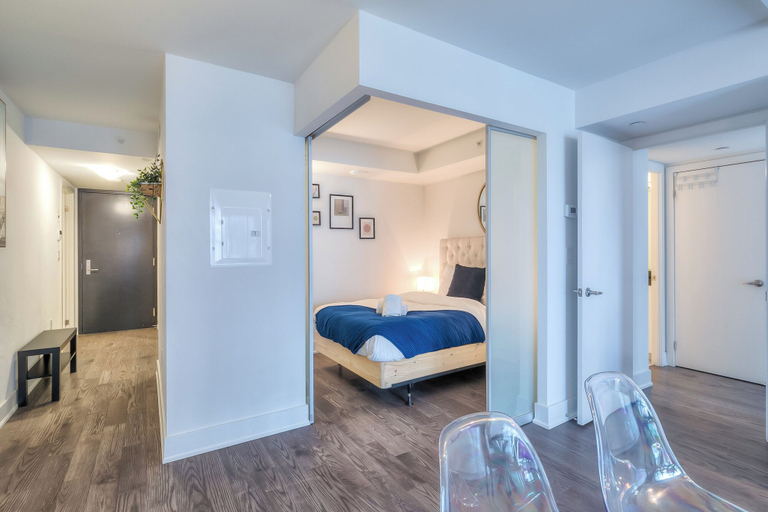 Bedroom 3, Panorama Suites-Bay, Toronto
