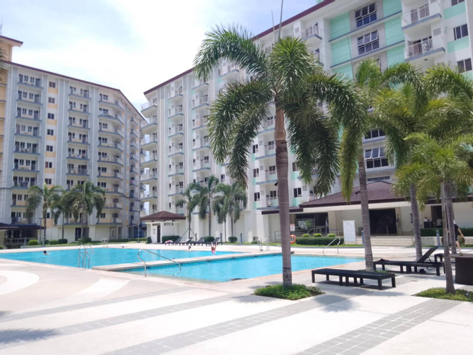 Lovely Condo 2-BR w/balcony in SM-Sucat, Paranaque, Parañaque