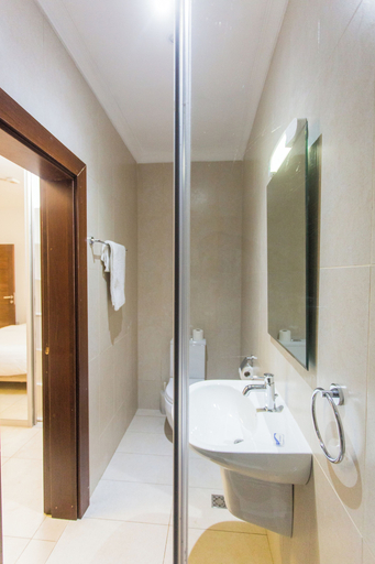 Bathroom 5, Accra Luxury Apartments @ Avant Garde, Accra