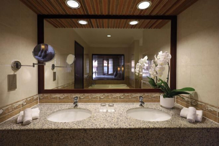 Bathroom 27