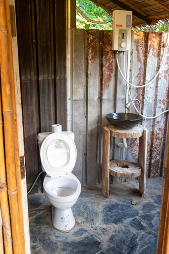 Bathroom 4, Chidthan Resort, Muang Kanchanaburi