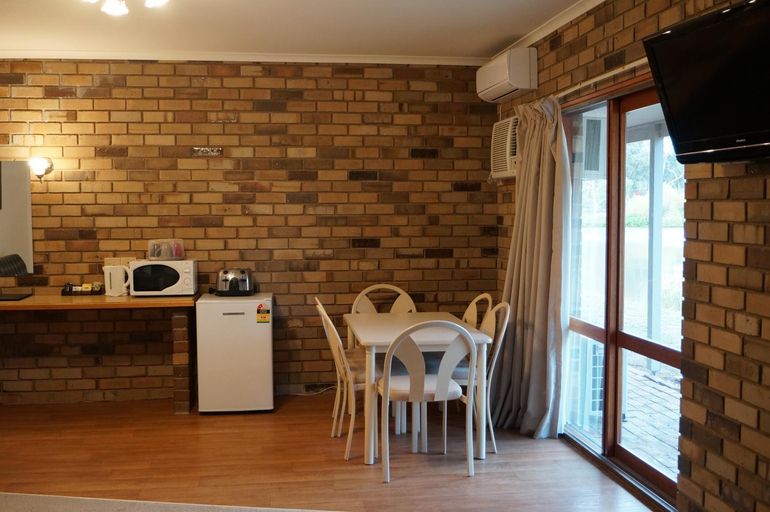 Dining Room 6