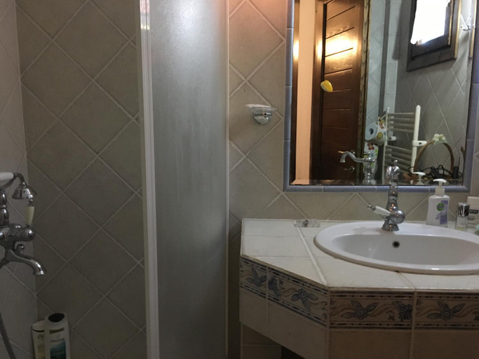 Bathroom 2, Villa Maira, Central Macedonia