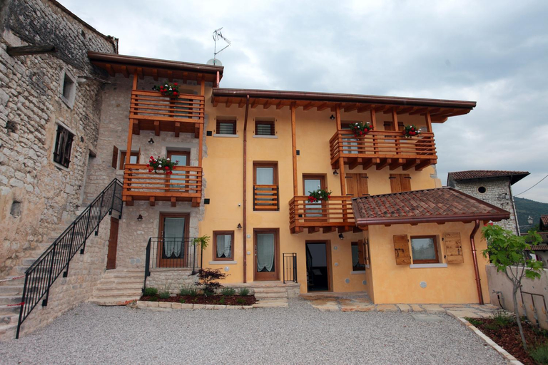 Exterior & Views 1, Albergo Diffuso Polcenigo Casa Blas, Pordenone
