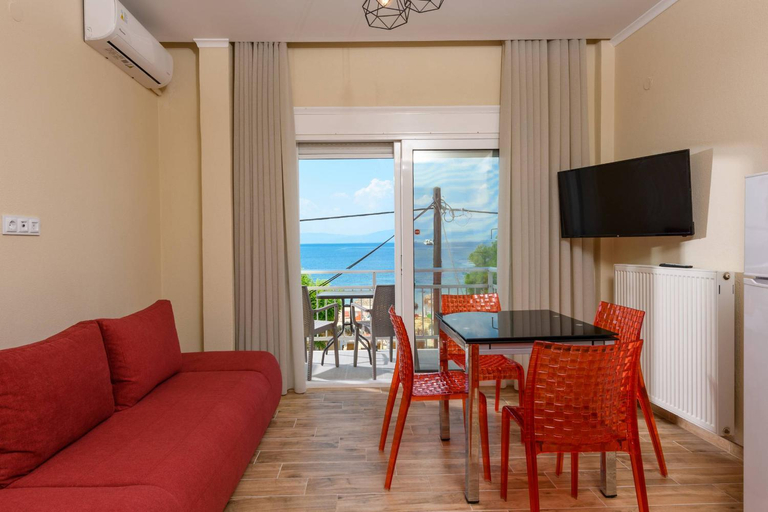 Facilities 2, Fani's Beach House, East Macedonia and Thrace