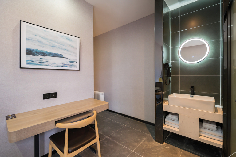 Bathroom 3, FERONIA Hotel Beijing Chaoyang District Bird's Nest Datun Metro Station, Beijing