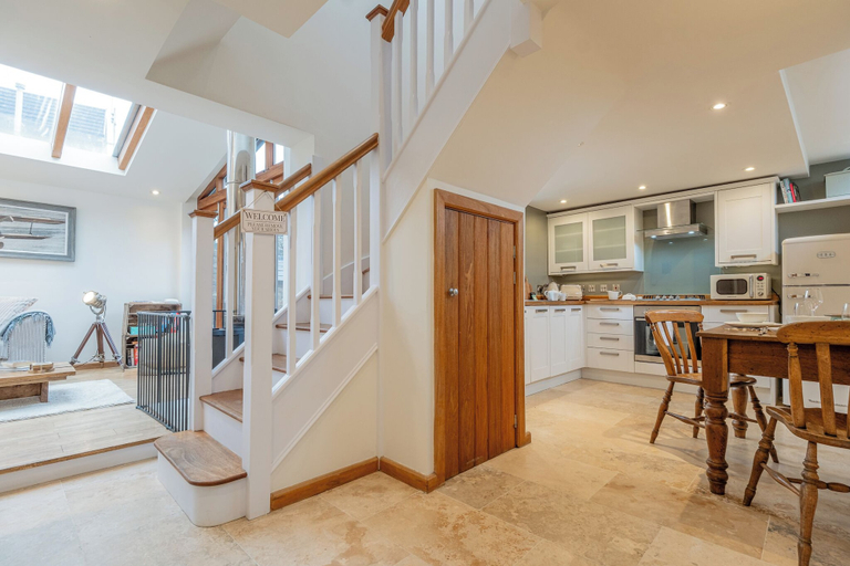 Others 4, Coach House - Lovely Home in Cheltenham, Gloucestershire