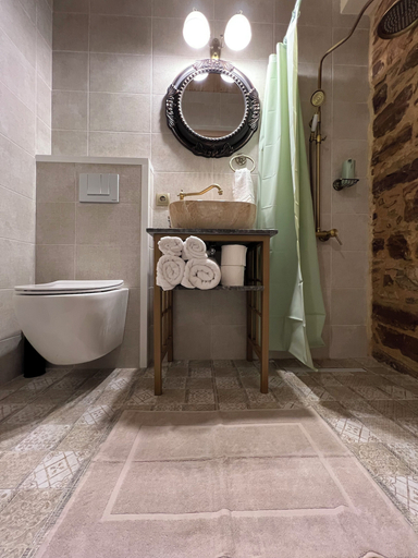 Bathroom 5, Pietra Rossa, North Aegean
