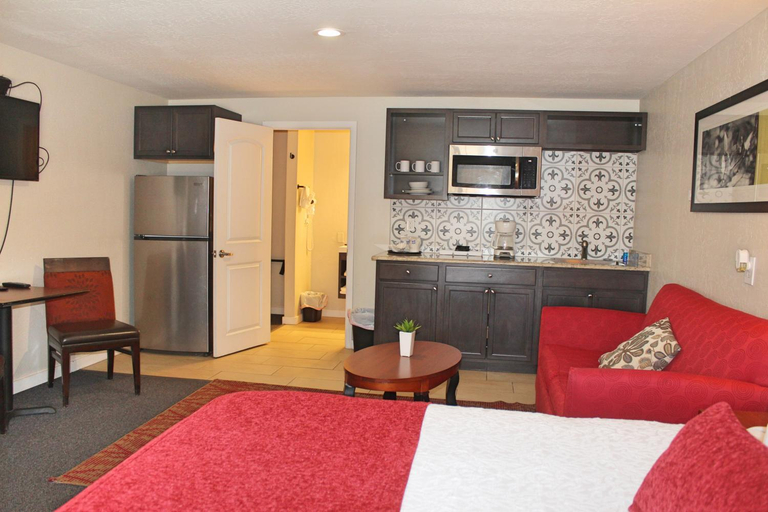 Others 5, Bell & Main Alamosa Studio Suite-Walking distance to downtown, Alamosa
